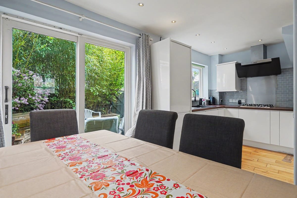 Garden Townhouse — kitchen
