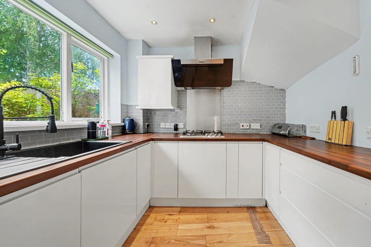 Garden Townhouse — kitchen