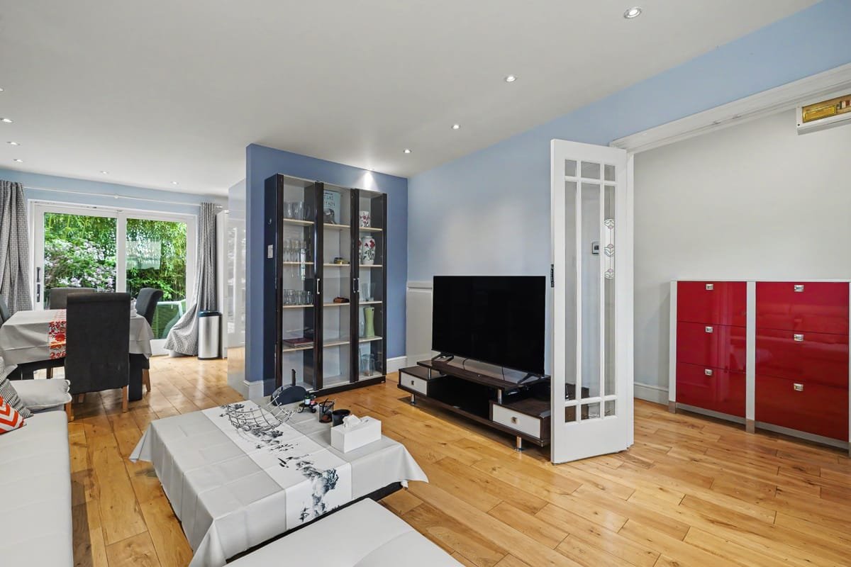 Garden Townhouse — living room