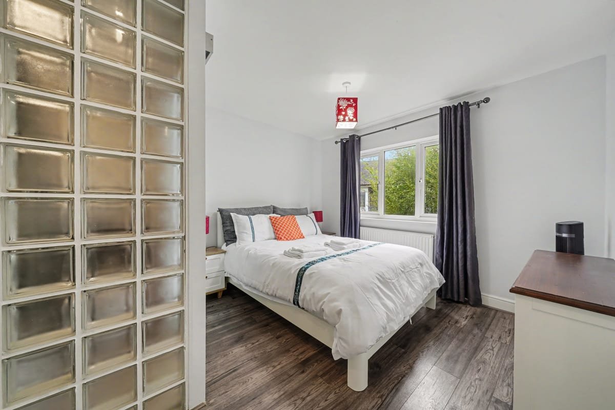 Garden Townhouse — master bedroom
