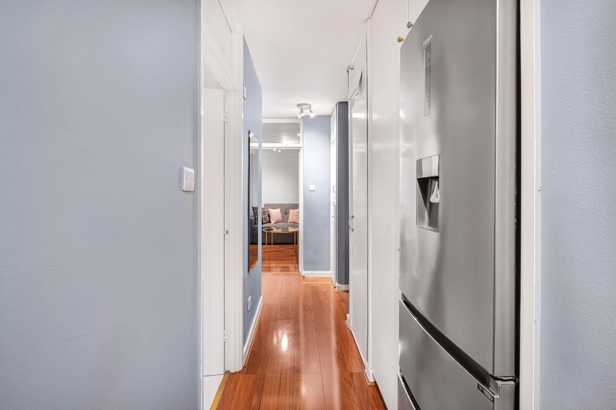 Riverside 3BR — hallway