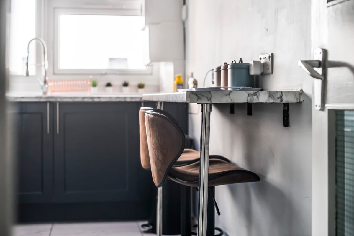 Riverside 3BR — kitchen
