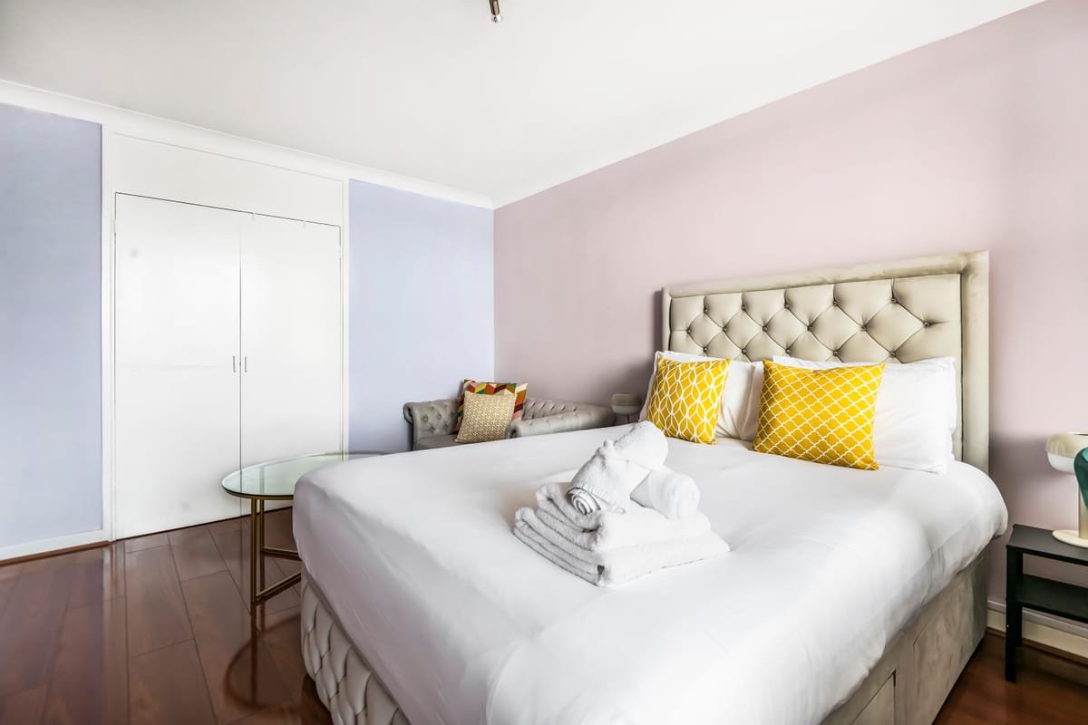 Riverside 3BR — master bedroom